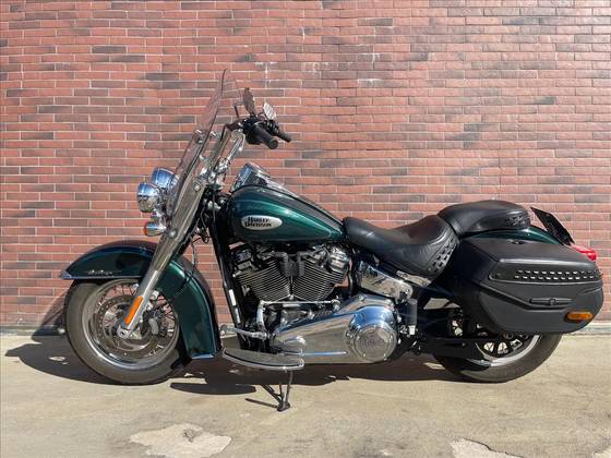 HARLEY-DAVIDSON SOFTAIL HERITAGE CLASSIC 114 